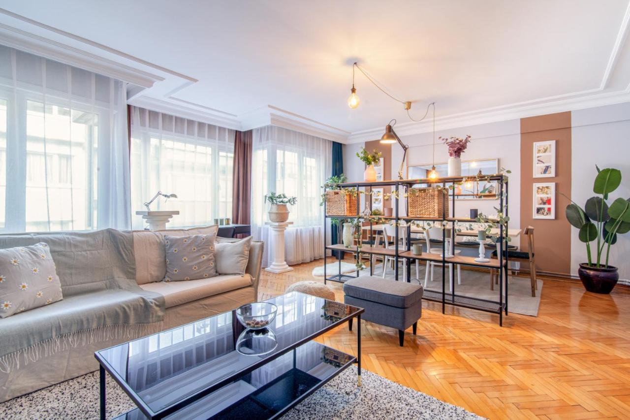 Gorgeous Flat With Lovely Balcony In Nisantasi Istanbul Eksteriør bilde